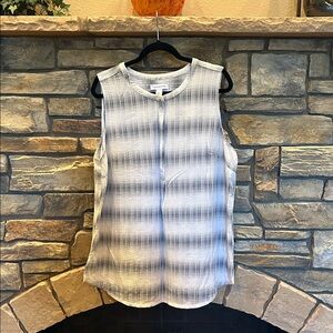 EUC Liz Claiborne Blue and White Women's Tunic Top - Size XL.
